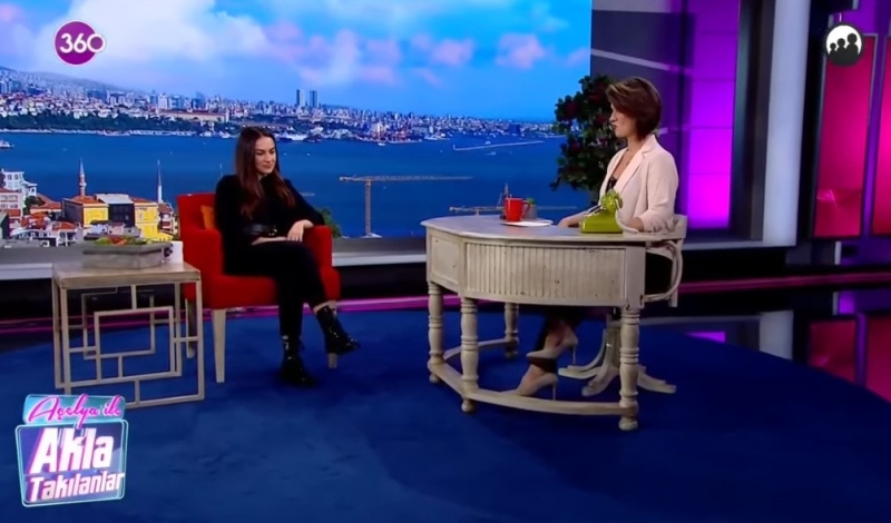 Açelya Akkoyun ile Akla Takılanlar TV360